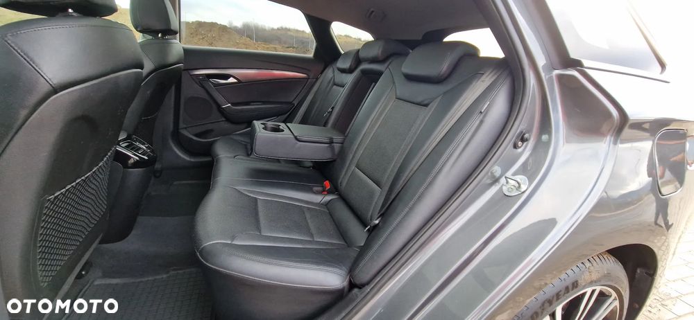 Hyundai i40 Kombi 1.7 CRDi DCT Premium - 9