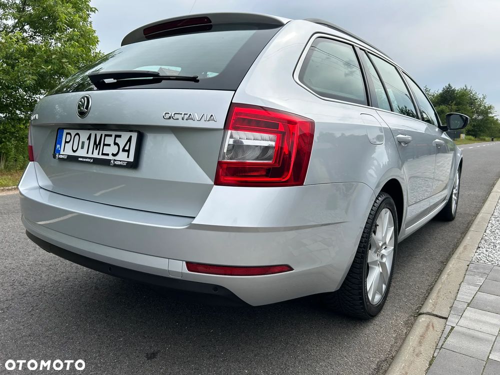 Skoda Octavia 1.6 TDI SCR Style DSG - 6