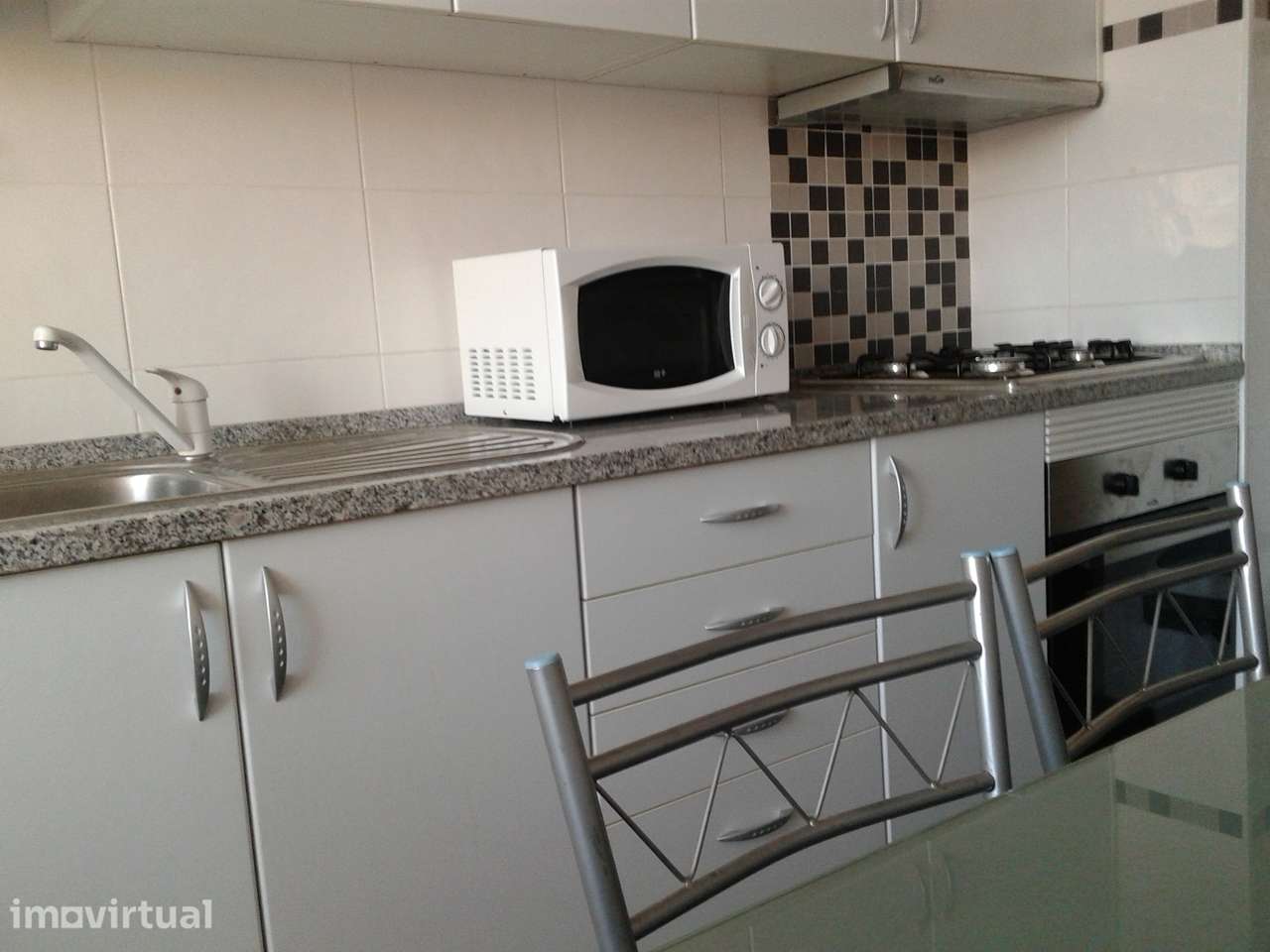 Apartamento T2 Mobilado e Equipado no Centro de Setúbal - Grande imagem: 4/11