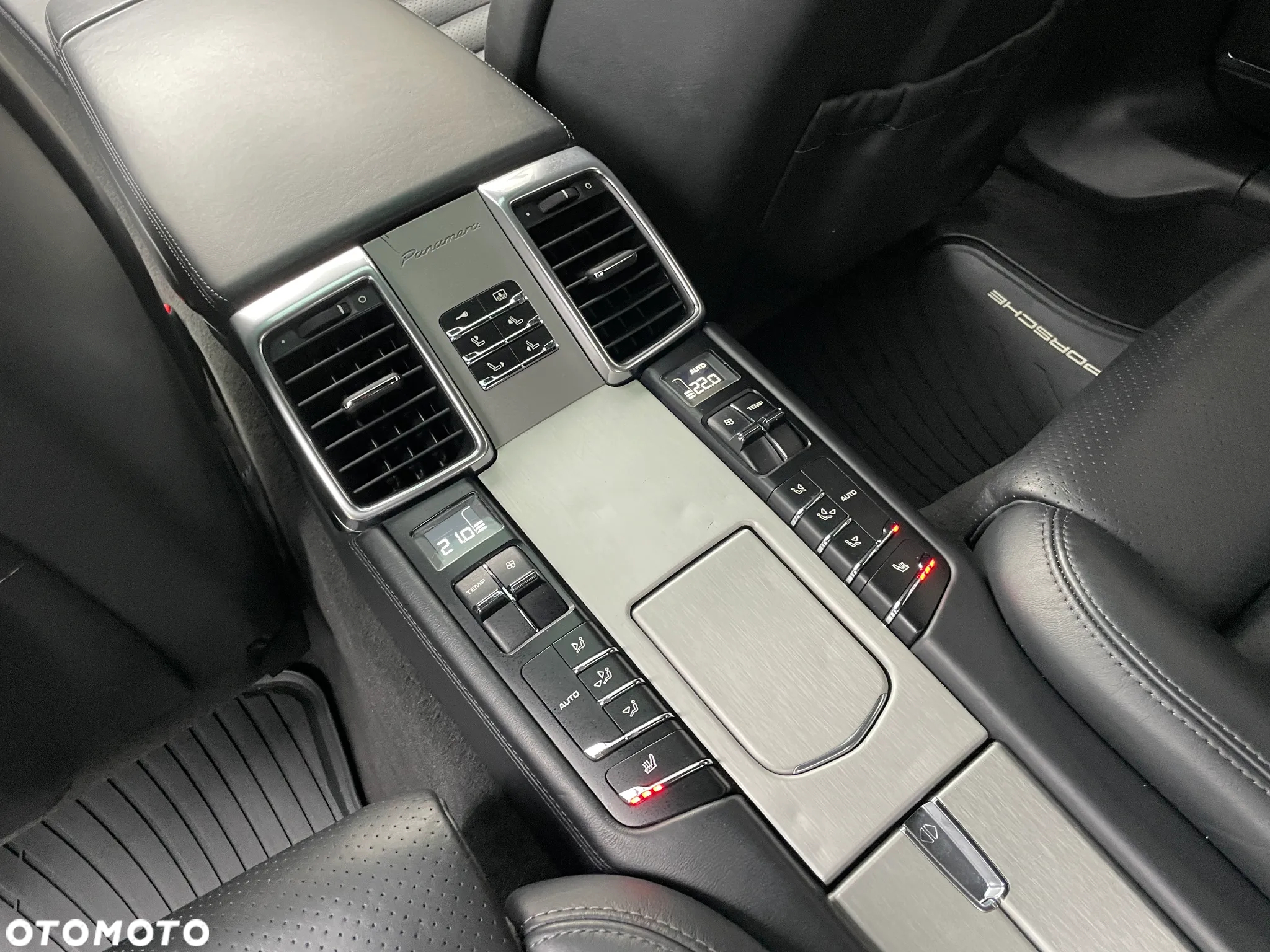 Porsche Panamera Turbo - 39