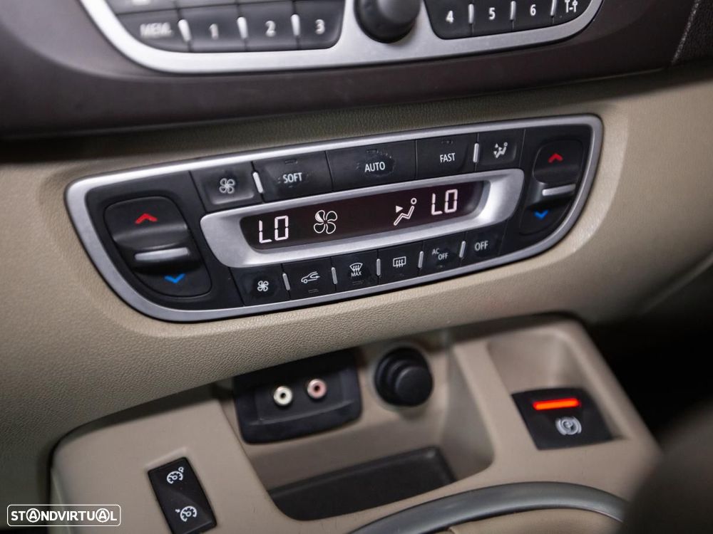 Renault Mégane Scénic - 17