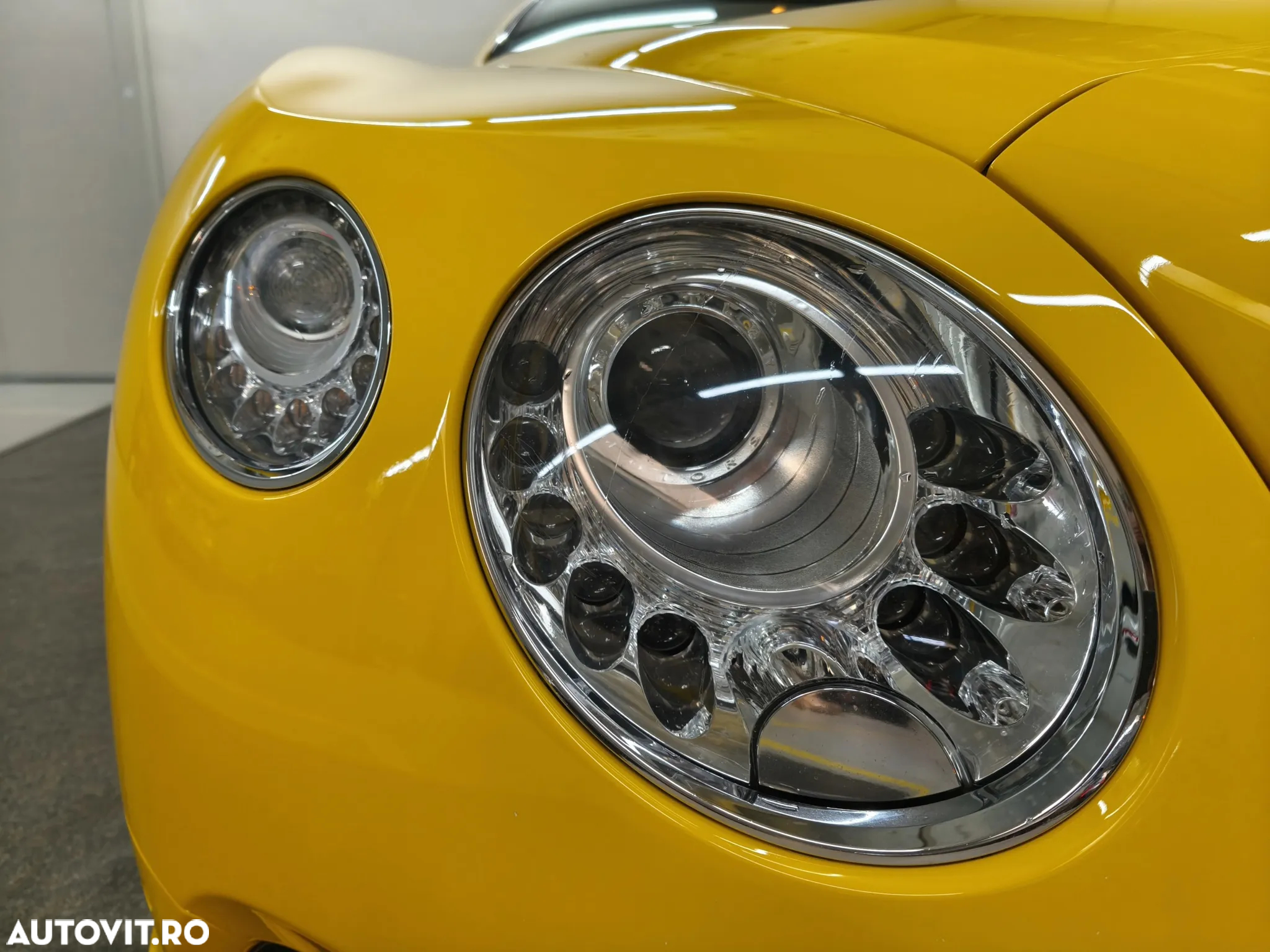Bentley Continental GTC V8 S - 9