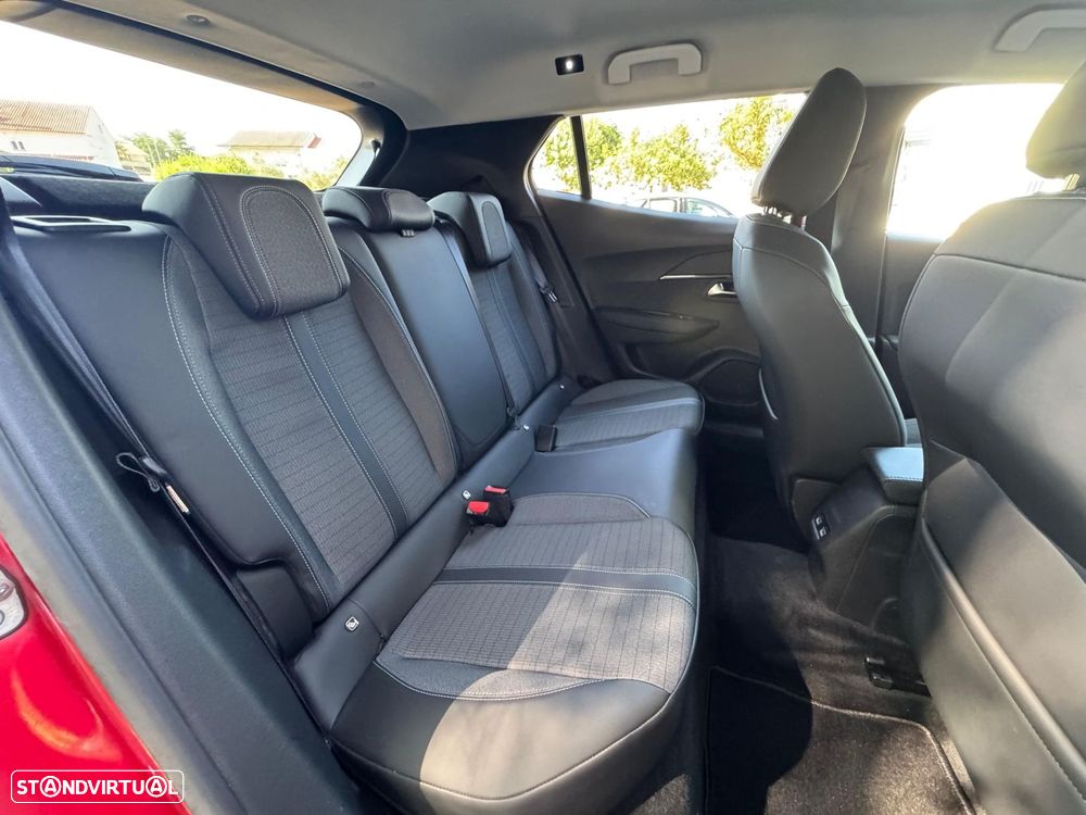 Peugeot e-2008 50 kWh Allure - 25