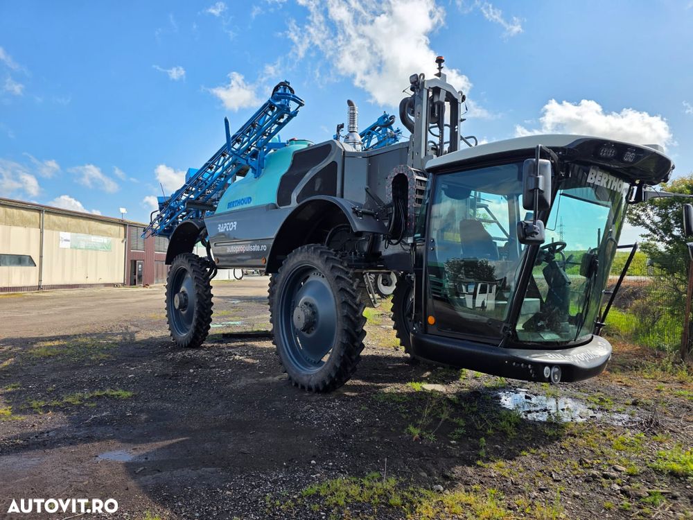 Berthoud Raptor 4240 Front Cab Autopropulsată - 2