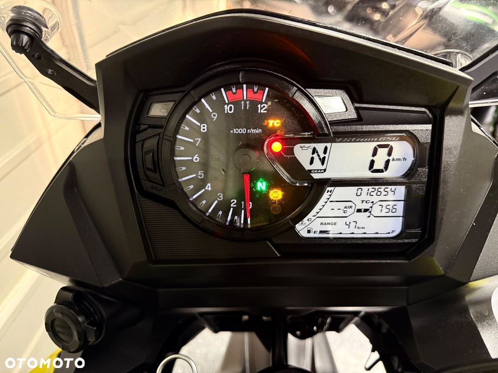 Suzuki V-STROM - 11