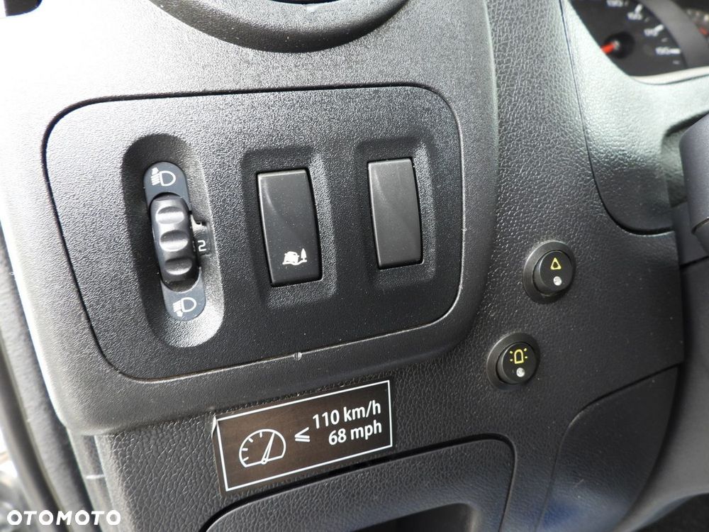 Renault MASTER FURGON TEMPOMAT PNEUMATYKA BLIŹNIACZE KOŁA KLIMATYZACJA  165KM - 28