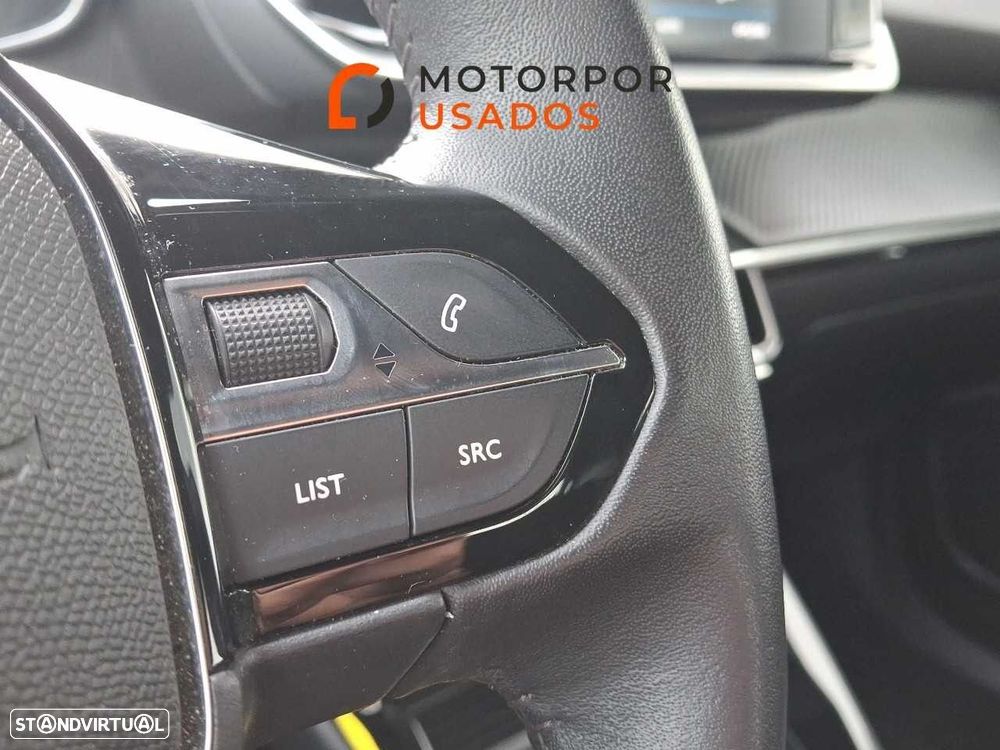 Peugeot 2008 1.2 Style - 12