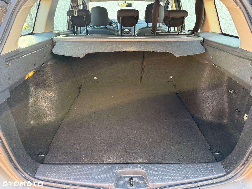 Dacia Logan TCe 90 Prestige - 8