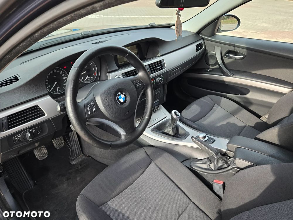 BMW Seria 3 - 24