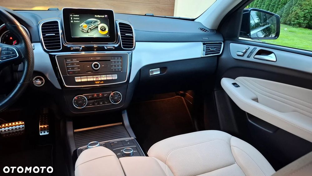 Mercedes-Benz GLE 350 d 4-Matic - 37