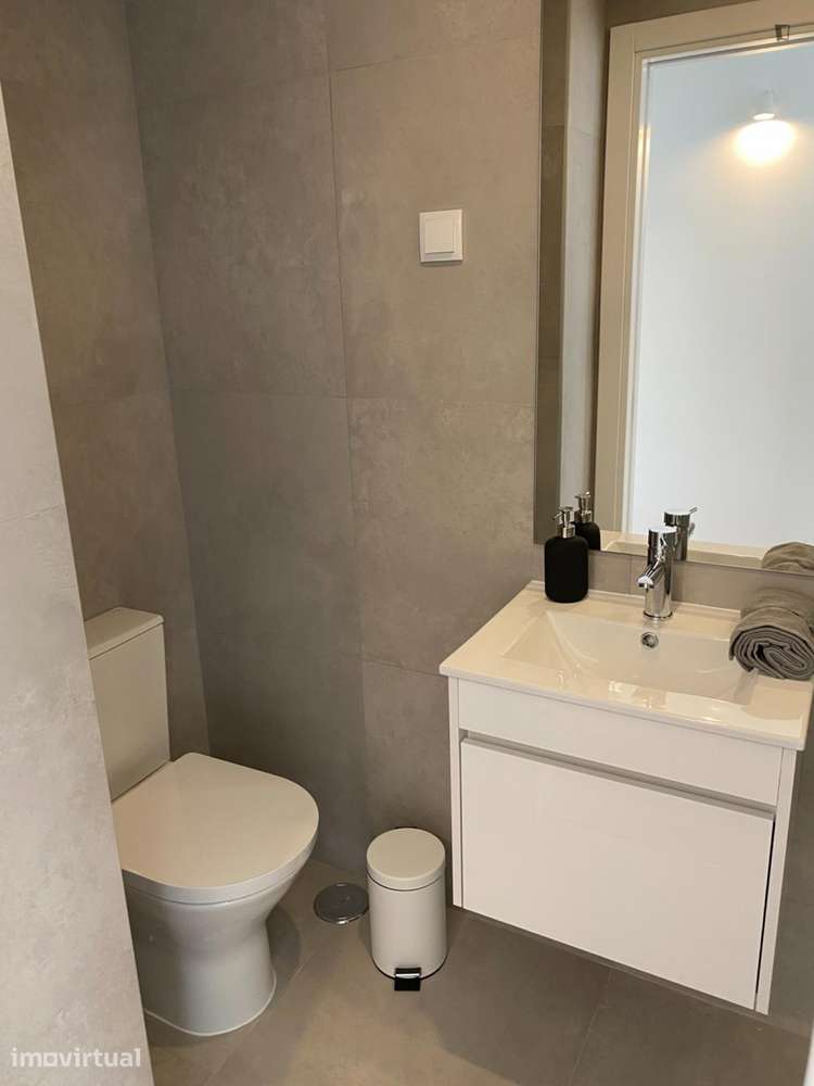 Quarto - localizado em Oeiras Lisbon - Grande imagem: 2/10