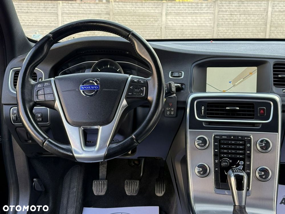 Volvo V60 D4 Momentum - 6