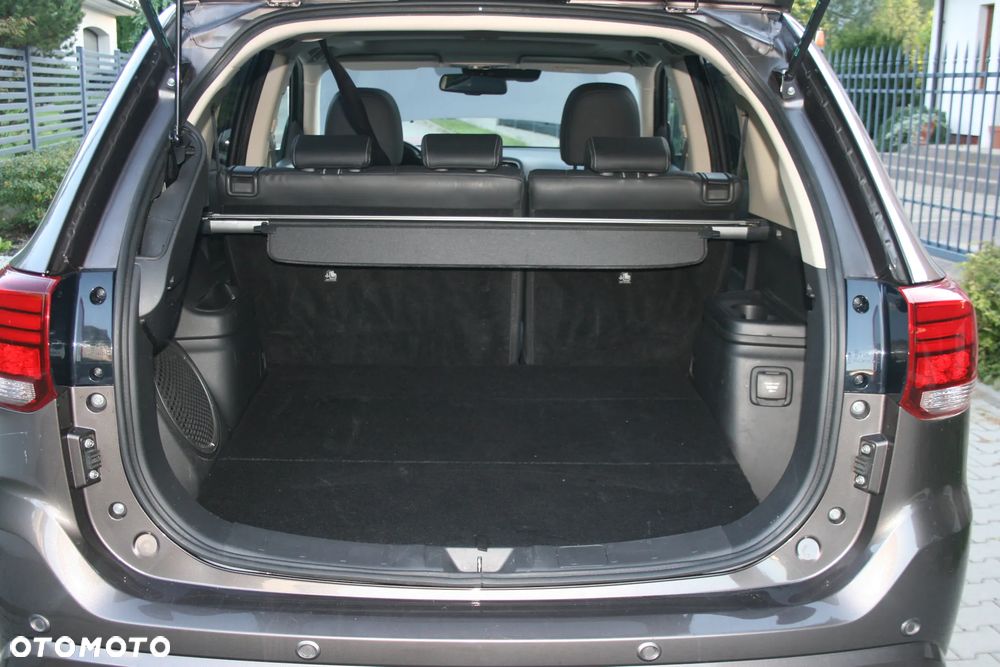 Mitsubishi Outlander Intense + - 19