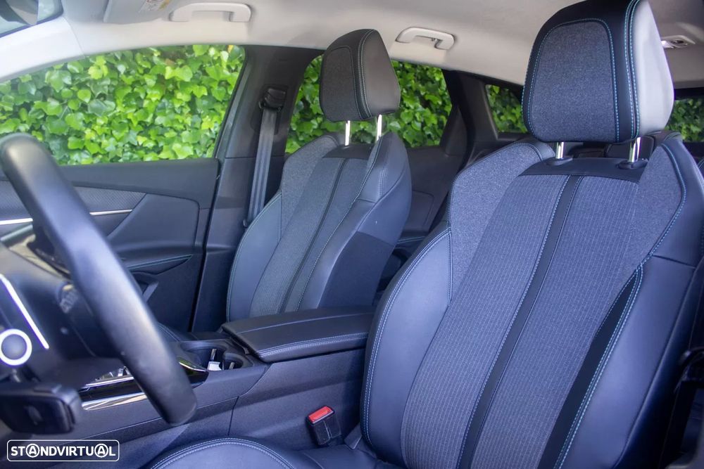 Peugeot 3008 1.6 Hybrid Allure e-EAT8 - 13
