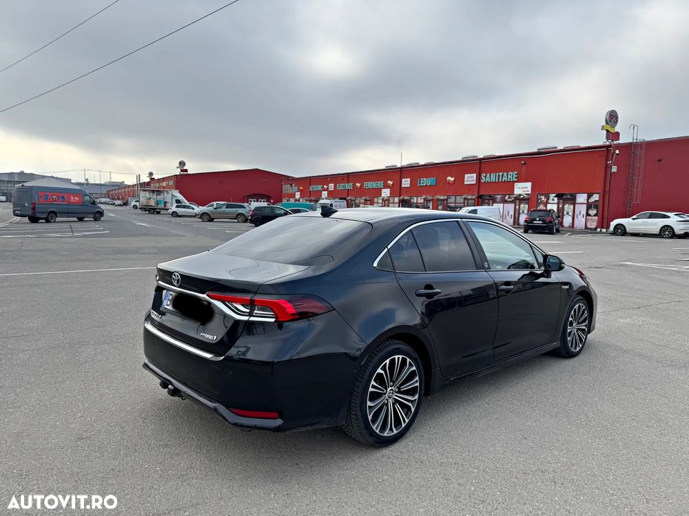 Toyota Corolla 1.8 Hybrid Team Deutschland - 14