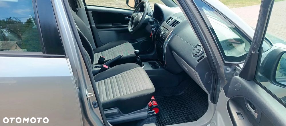 Suzuki SX4 - 9