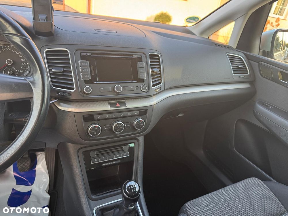 Volkswagen Sharan 1.4 TSI BMT Comfortline - 11