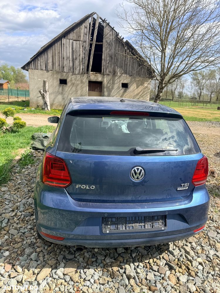 Volkswagen Polo 1.2 TSI Comfortline - 2
