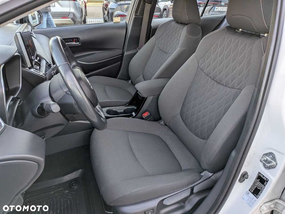 Toyota Corolla - 25