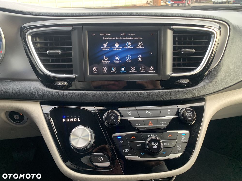 Chrysler Pacifica - 29