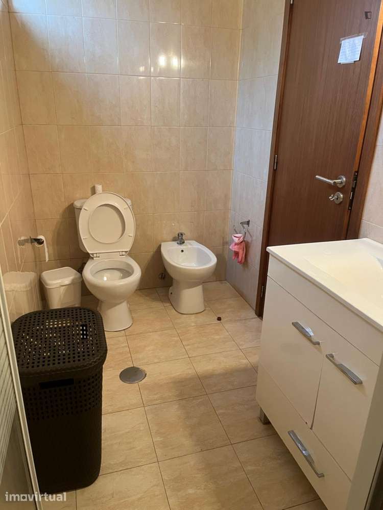 Quarto - localizado em Massarelos Porto - Grande imagem: 5/7