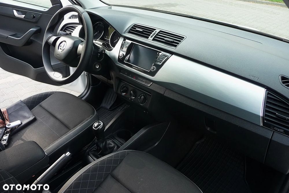 Skoda Fabia 1.0 TSI Active - 10