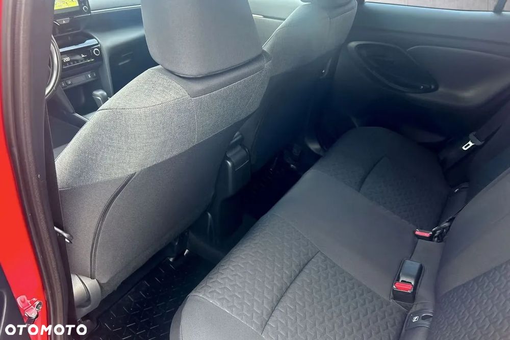 Toyota Yaris - 11