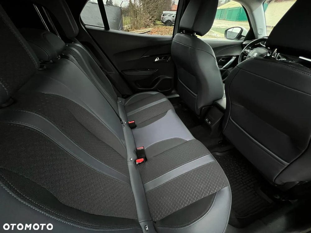 Peugeot 2008 1.5 BlueHDi Allure S&S EAT8 - 20