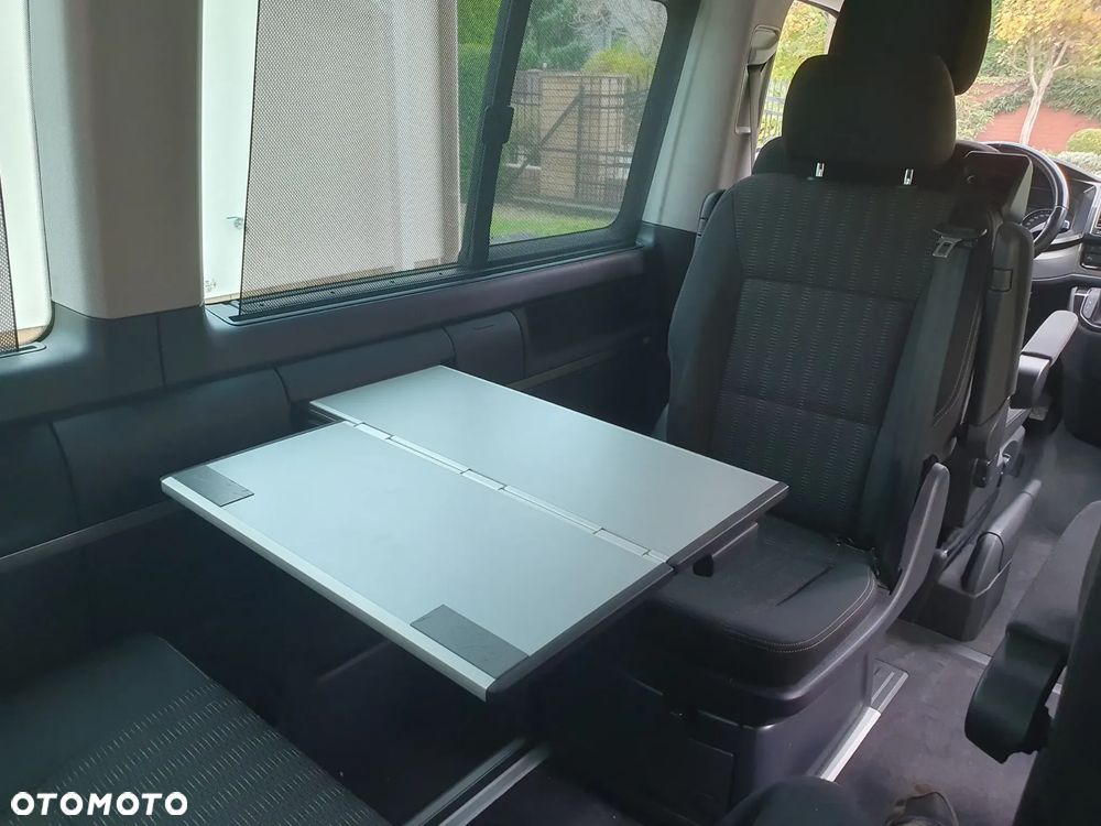 Volkswagen Multivan - 28