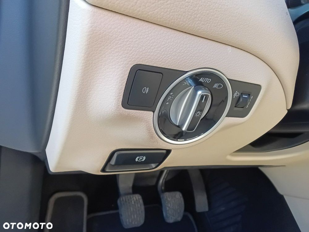 Mercedes-Benz GLA - 31