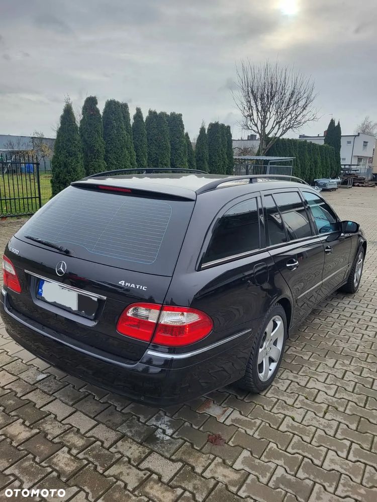 Mercedes-Benz Klasa E 500 4-Matic T Avantgarde - 3