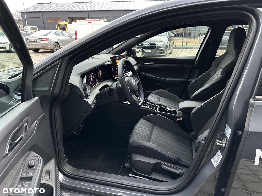 Volkswagen Golf Variant - 36