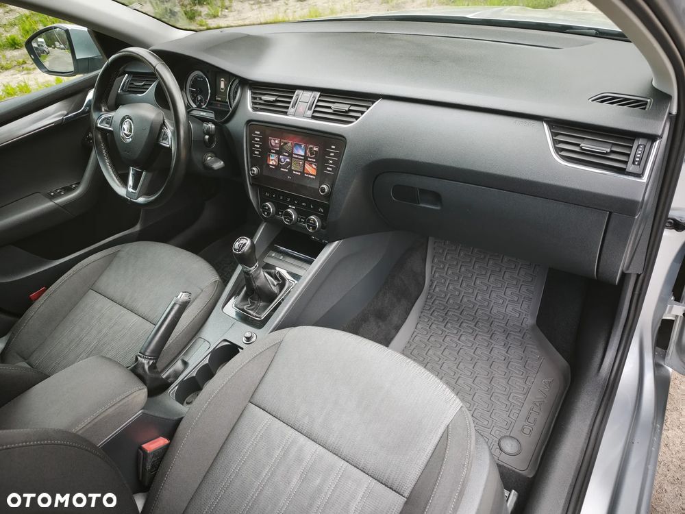 Skoda Octavia 2.0 TDI Edition - 9