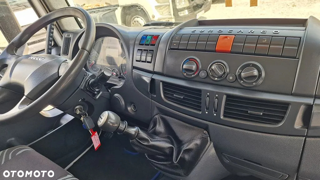 Iveco Eurocargo 100e18 Laweta Najazd Auto pomoc - 22