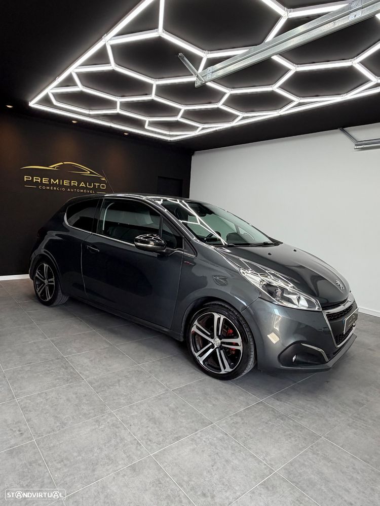 Peugeot 208 1.2 PureTech GT Line - 4