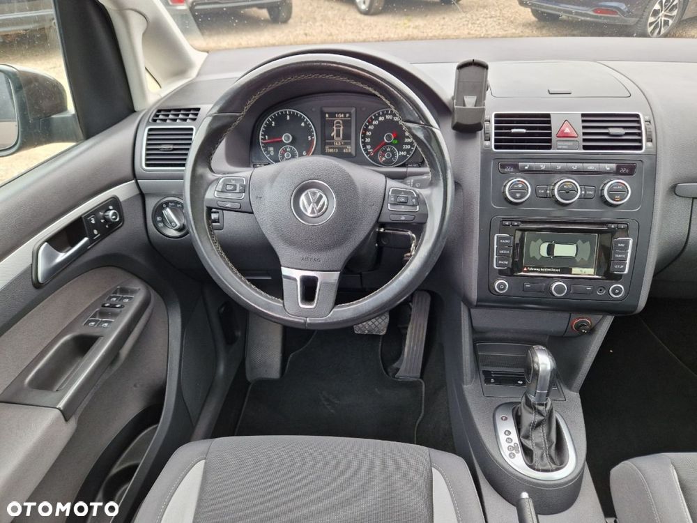 Volkswagen Touran 2.0 TDI DPF DSG Life - 17