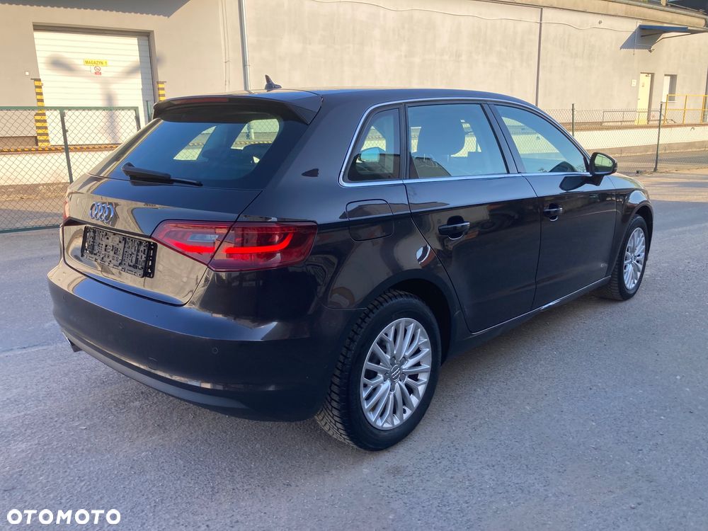 Audi A3 Sportback 2.0 TDI S tronic sport - 17