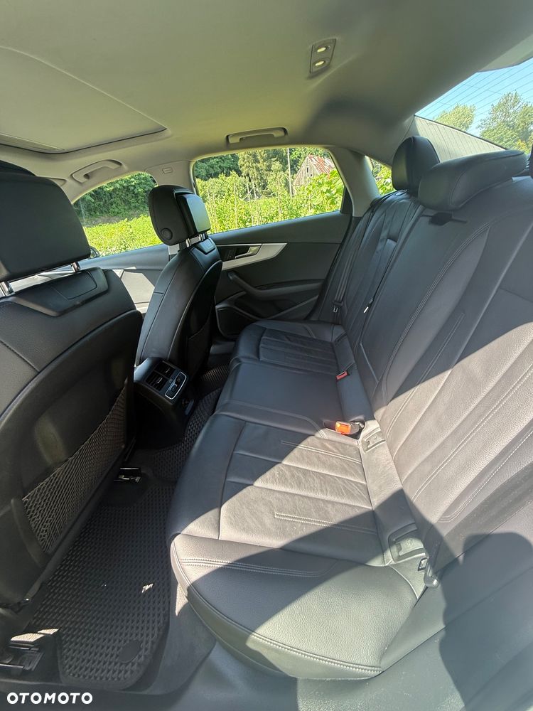 Audi A4 Limousine - 17