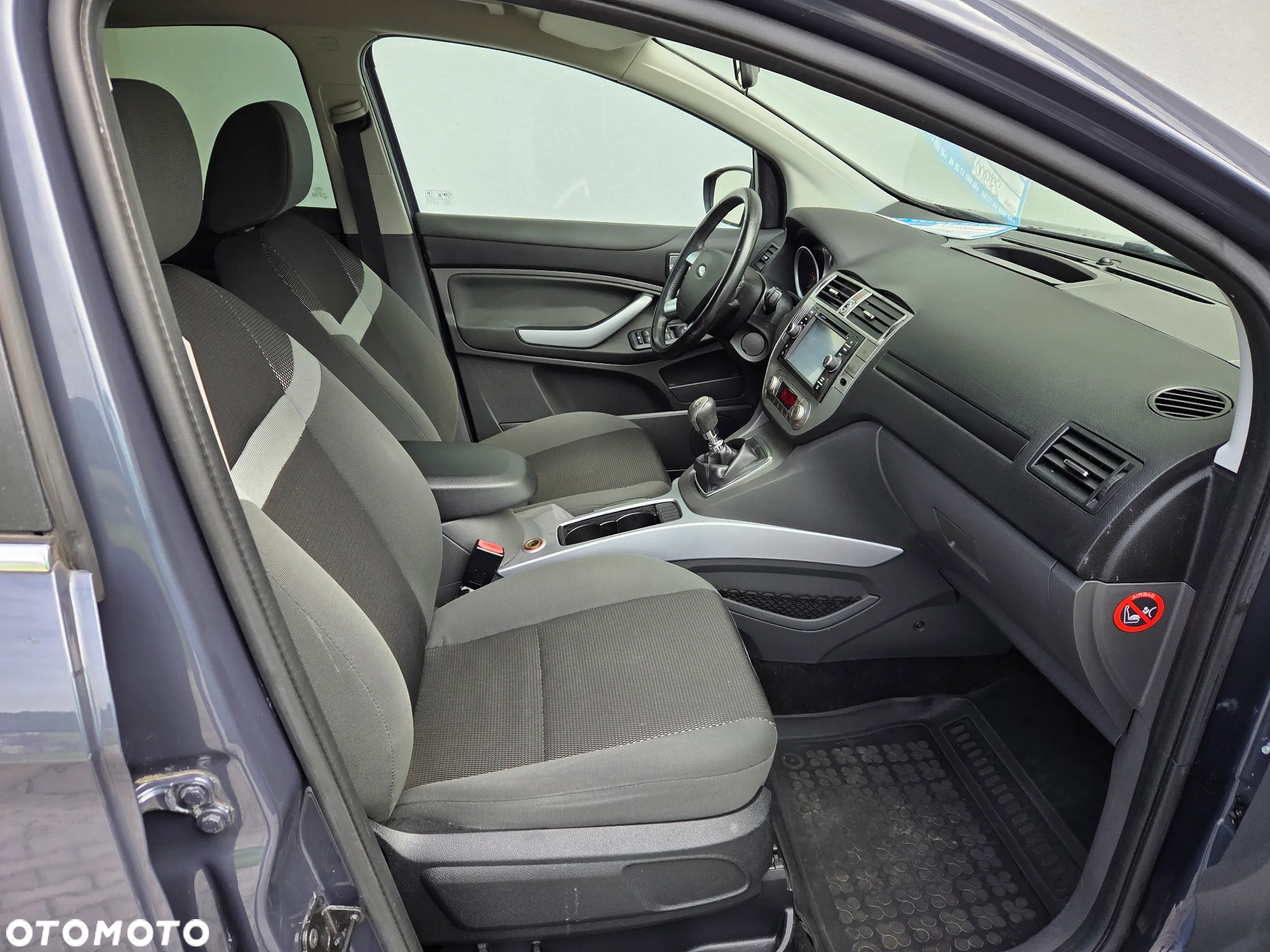 Ford Kuga - 11