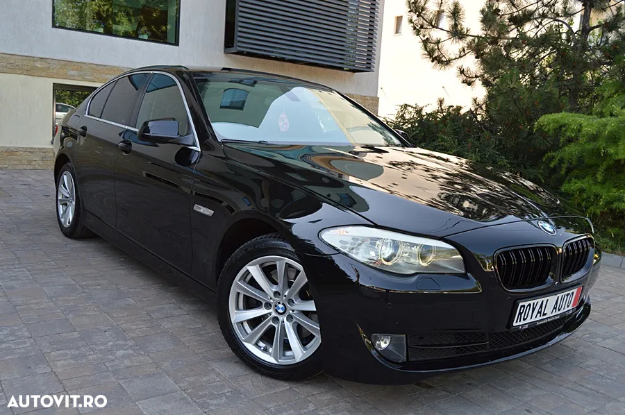 BMW Seria 5 520d Aut. - 17