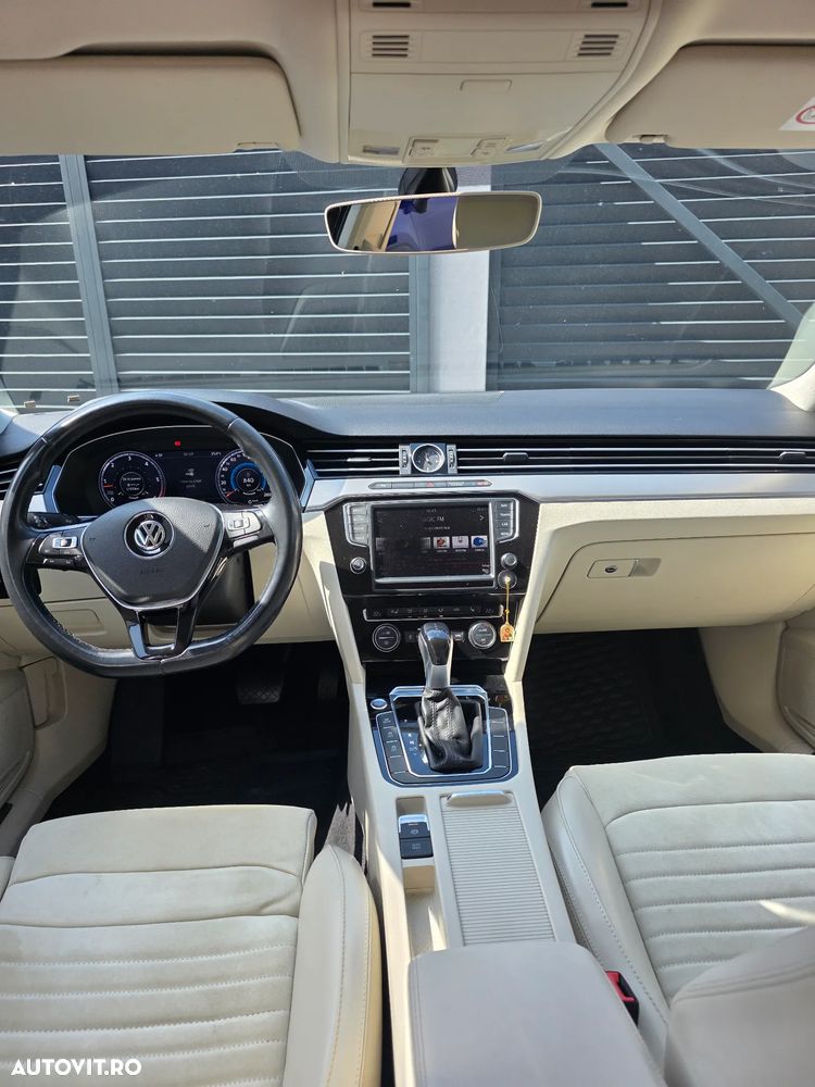 Volkswagen Passat 2.0 TDI DSG 4Motion Highline - 8