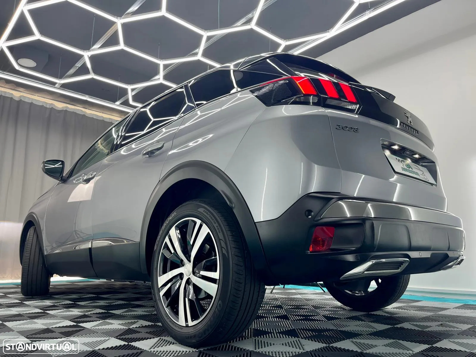Peugeot 3008 1.6 BlueHDi Allure EAT6 J18 - 11