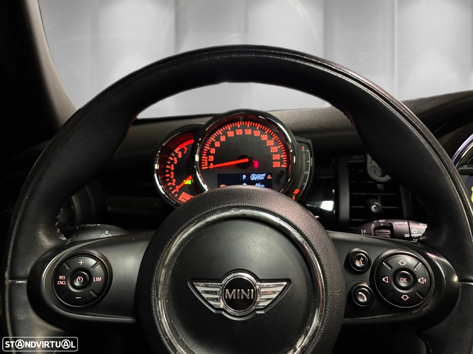 MINI 5 Portas Cooper Auto - 6