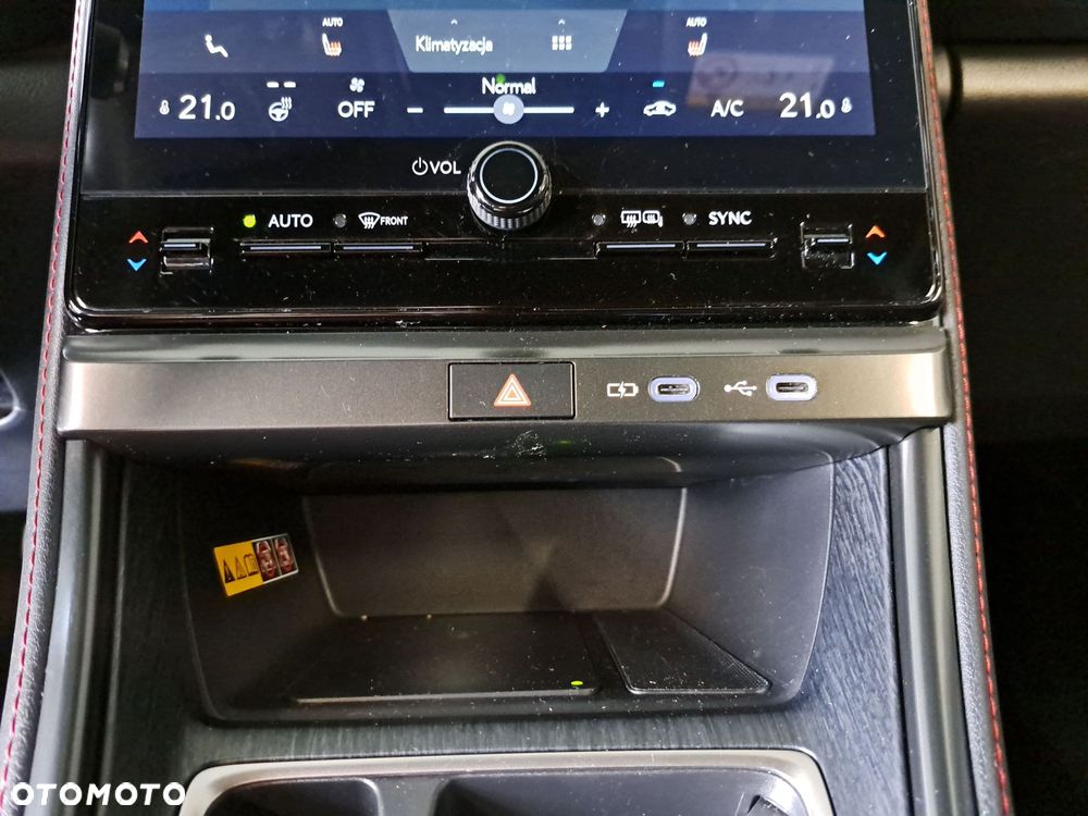Lexus LBX 1.5 Hybrid Emotion - 27