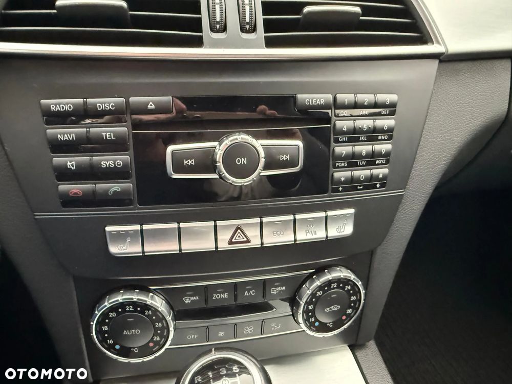 Mercedes-Benz Klasa C 200 (BlueEFFICIENCY) - 22