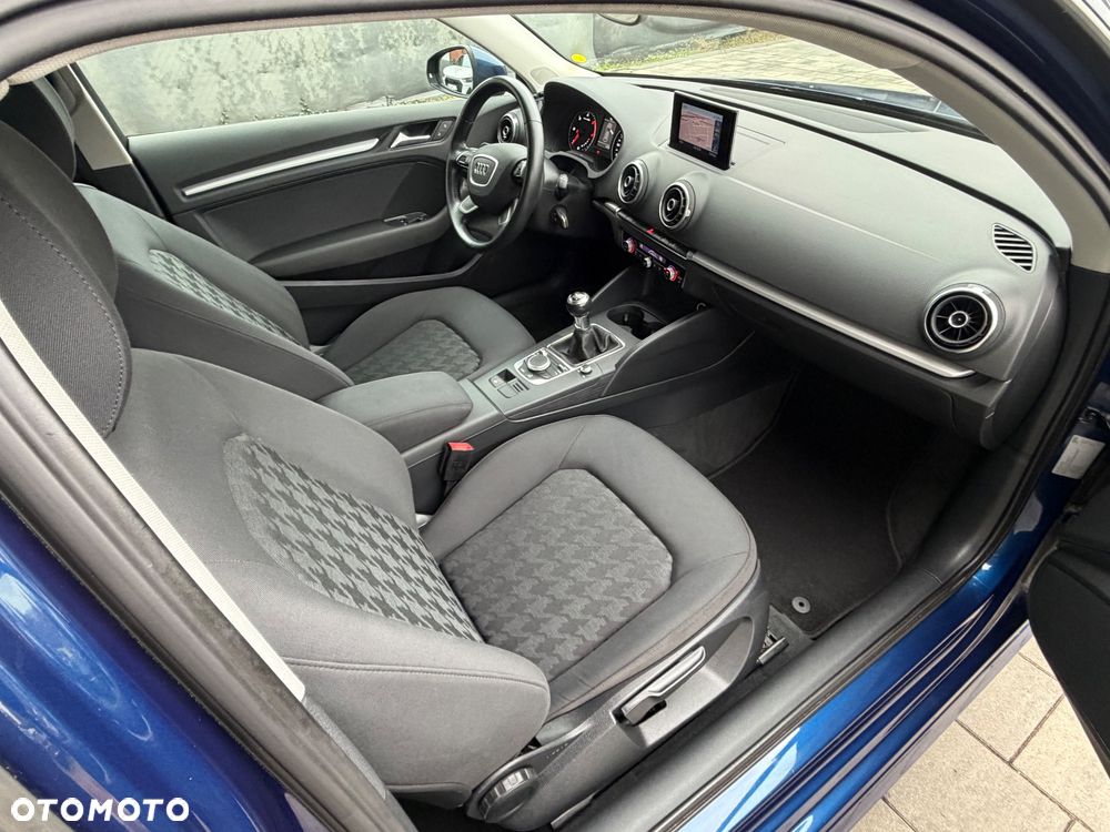 Audi A3 3-drzwiowe 1.6 TDI design - 13