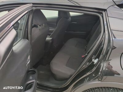 Toyota C-HR - 7