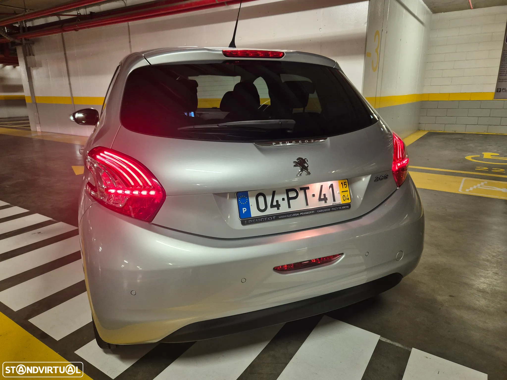 Peugeot 208 1.4 HDi SE Style - 14