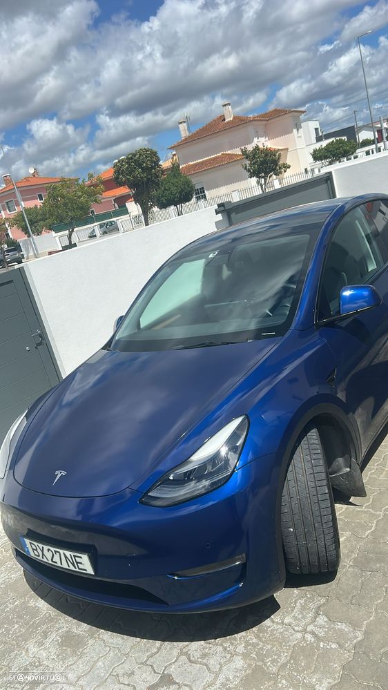 Tesla Model Y - 3