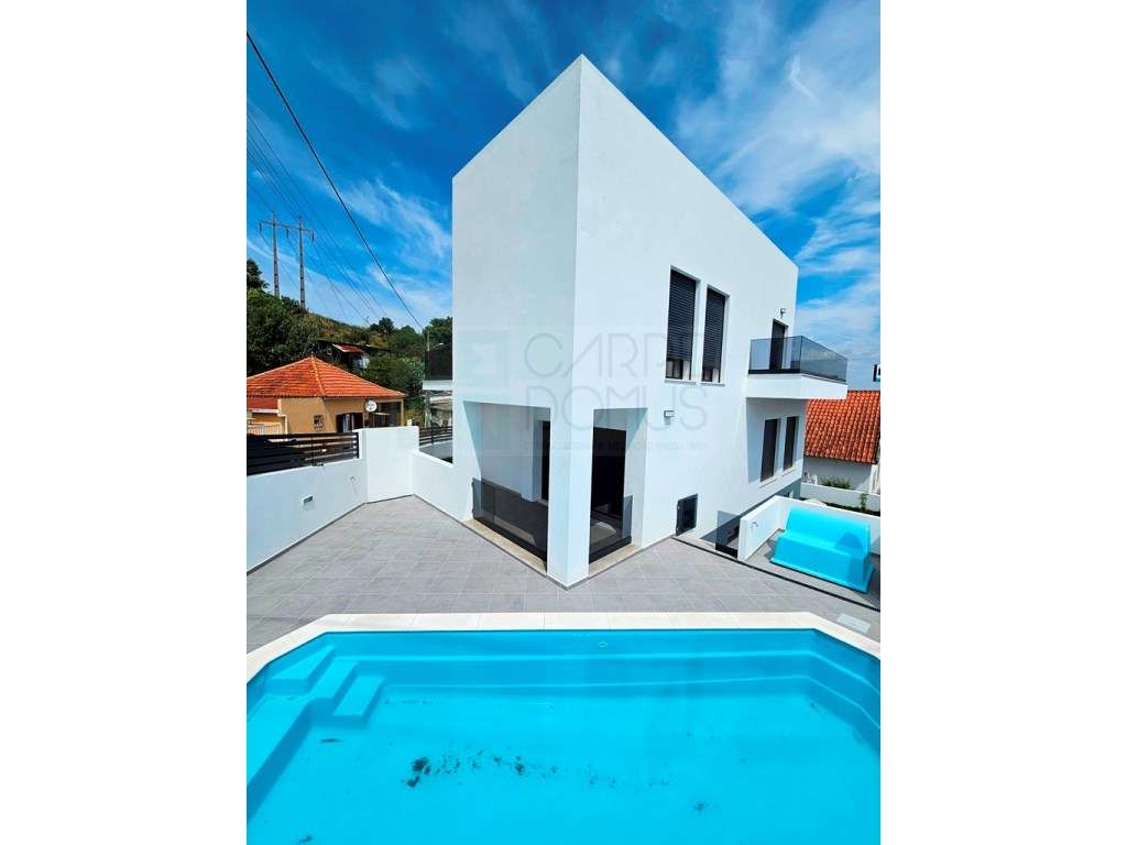 Moradia nova T4, com piscina, em Alverca, Vila Franca de Xira, Lisboa - Grande imagem: 3/54